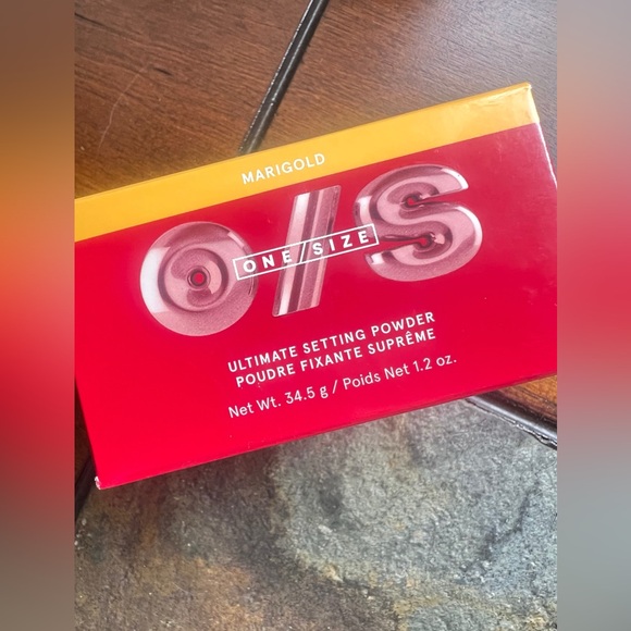 NIB Marigold O/S ULTIMATE SETTING POWDER 1.2 oz no flashback - Picture 4 of 6